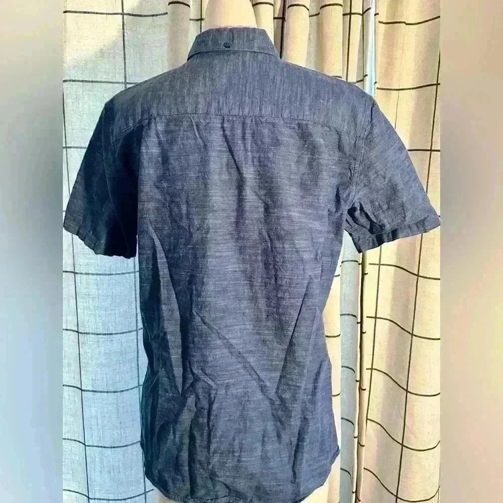 Hurley Classic short-sleeve woven button down shirt - Picture 3 of 5